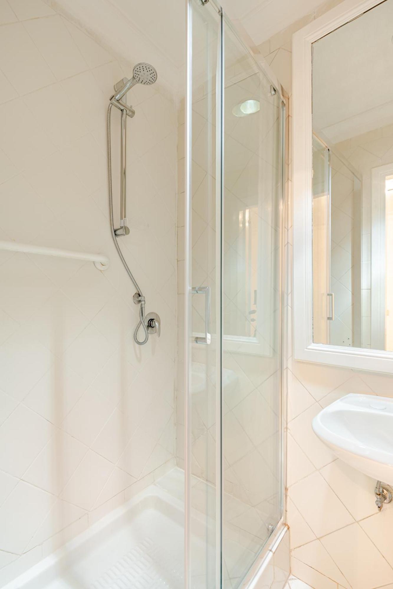 Casa Storica 4bdr Con Terrazza A Campo De Fiori Apartamento